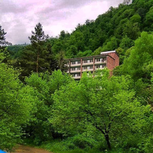 Lori Resorts